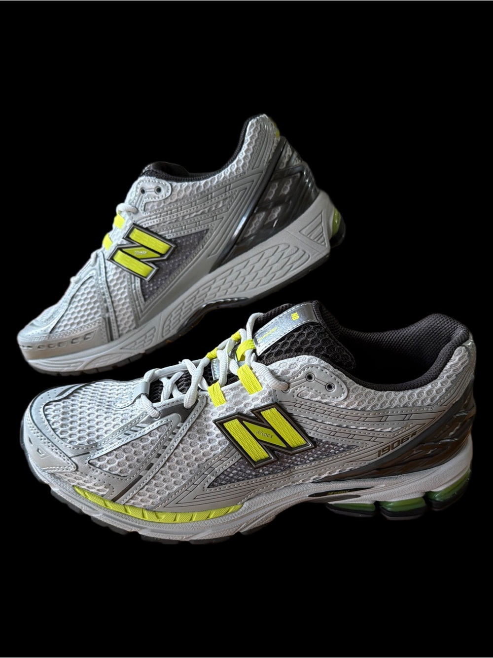 New Balance U1906R Gray Runners with Neon Yellow Unisex M/10.5 W/12 - Picture 3 of 13